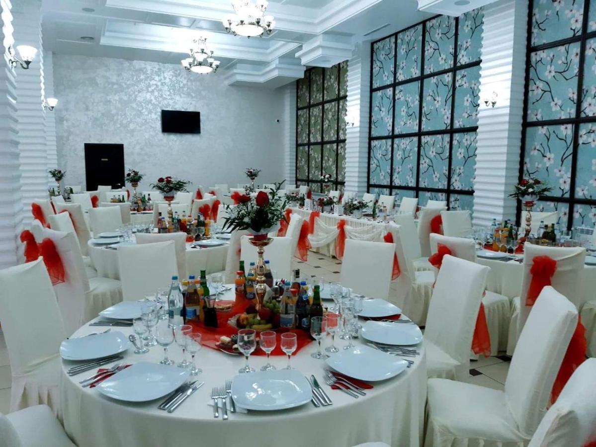 Hotel Ro&Mario Birlad Bagian luar foto