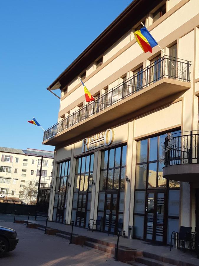 Hotel Ro&Mario Birlad Bagian luar foto