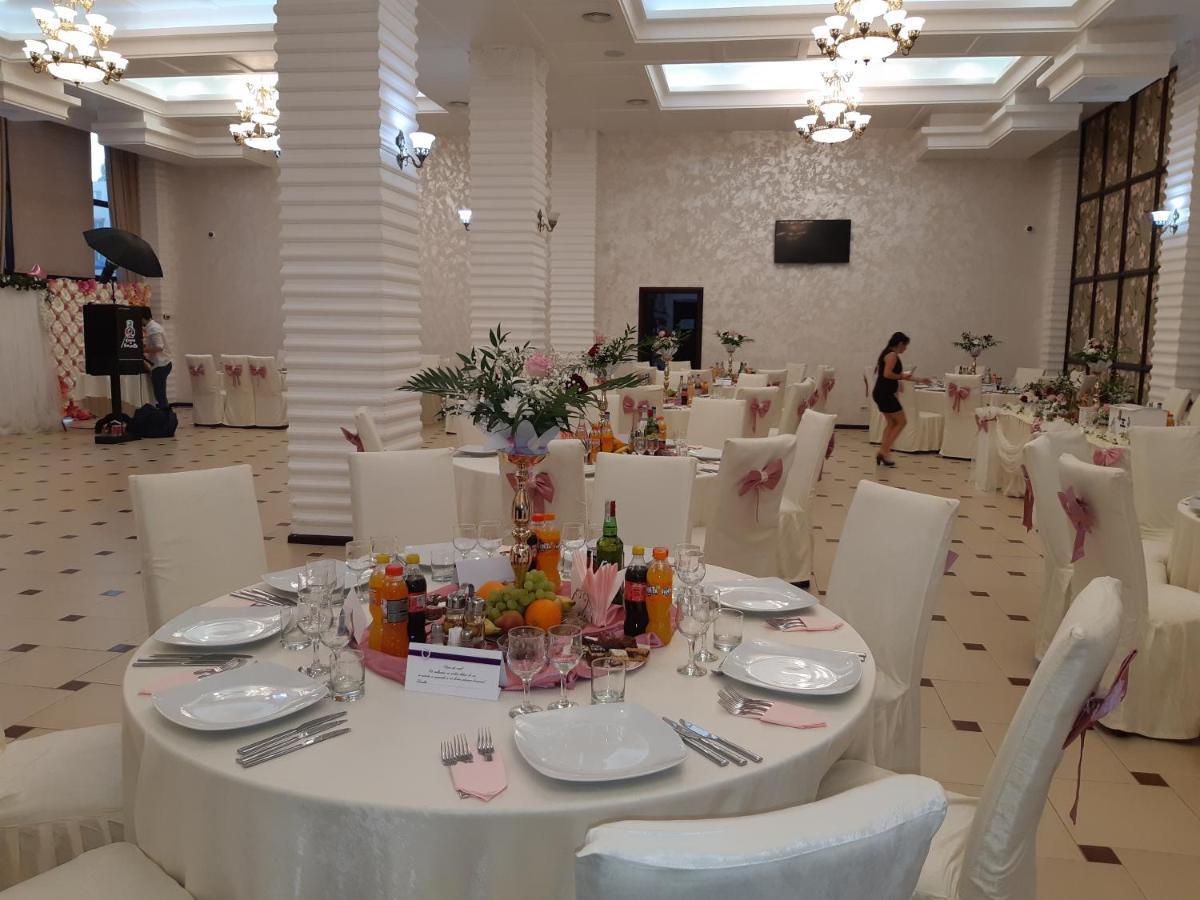 Hotel Ro&Mario Birlad Bagian luar foto