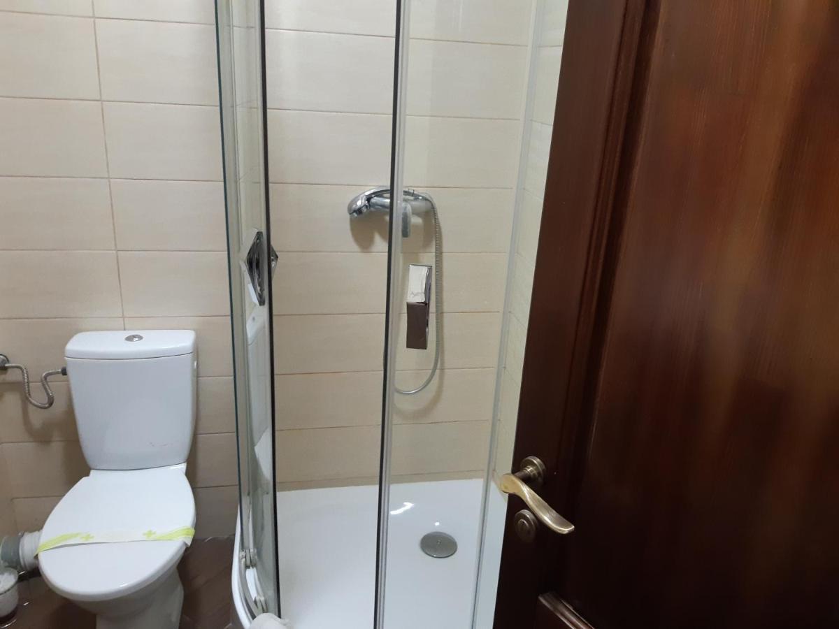 Hotel Ro&Mario Birlad Bagian luar foto