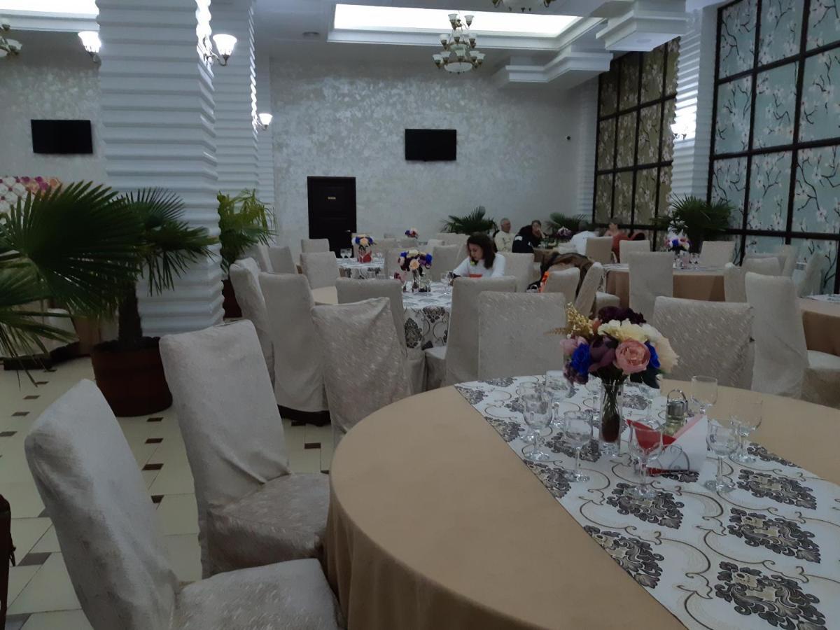 Hotel Ro&Mario Birlad Bagian luar foto